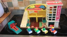 VINTAGE FISHER PRICE, GARAGE, COMPLETE AND IN VGC