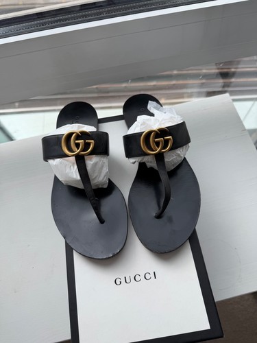 Gucci sandals