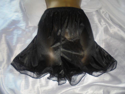 Silky vtg style sissy black - style,