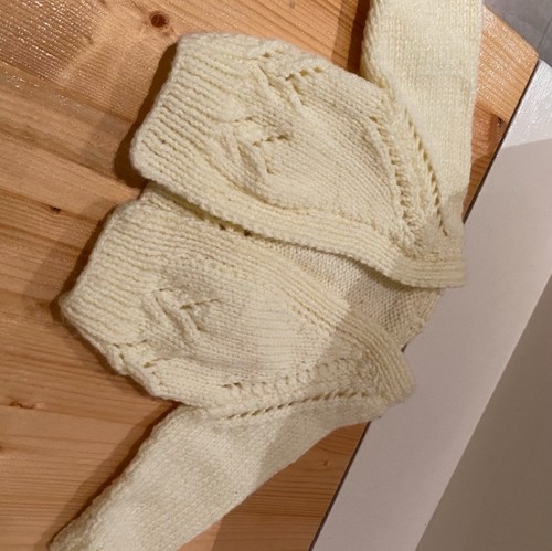 Hand knitted new born - hand, baby