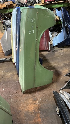 Mercedes benz w115 w114 - w115,