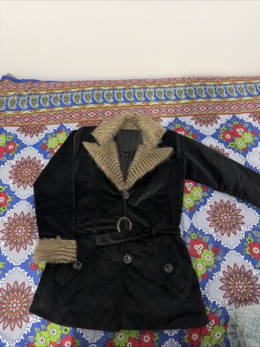 Women faux fur and - and, velvet