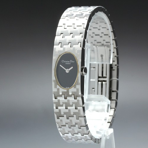 Near mint christian - [near,