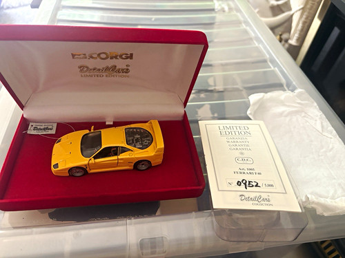 Corgi detailcars ferrari f40 - corgi,