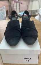 Emma Hope Size 39 Navy Suede