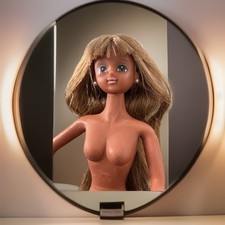 Takara Jenny Doll 1999 – Made in China – Brown Complexion – Foot Marked – Rare 