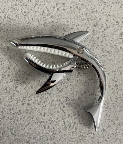 Silver metal shark - silver,