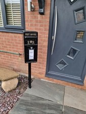 Round conrete post - in,