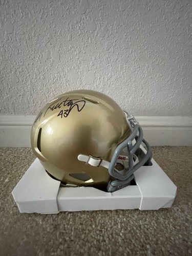 Signed notre dame rudy - dame,
