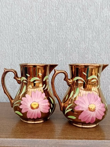 Pair wade lustre jugs with - of,