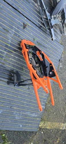 Ktm duke 125 rear - ktm,