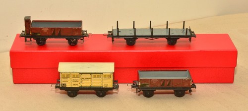 Trix express various wagons - 4,