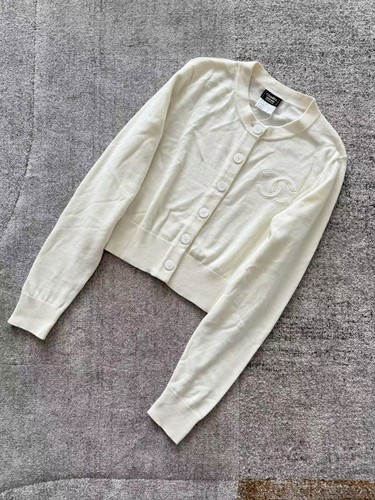 Chanel cream logo button - cream,