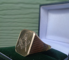 9ct Gold Masonic Ring HEAVY