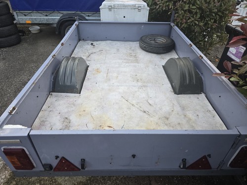 Trailer raclet - trailer,