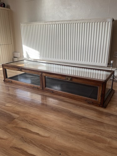 Display cabinet with glass - with,
