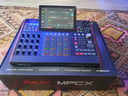 Akai mpc music sampler - akai,