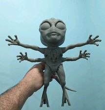 Resident Alien Bridget Alien Prop Replica 1.1 Scale Kit