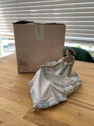 Lladro nao grace - lladro, figurine
