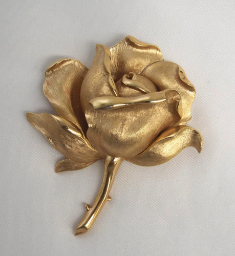 Vintage crown trifari gold - vintage,