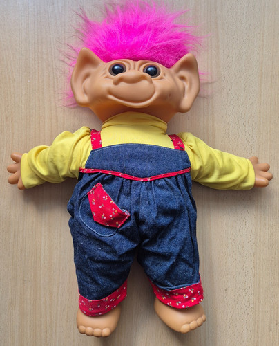 Vintage uneeda girl - girl, troll