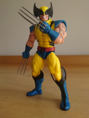 Marvel legends wolverine - marvel,