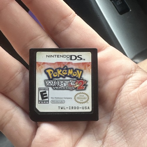 Pokémon white version - white,