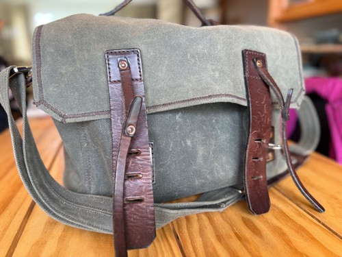 Rare saddleback leather large - saddleback,