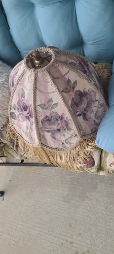 Vtg victorian style lamp - victorian,