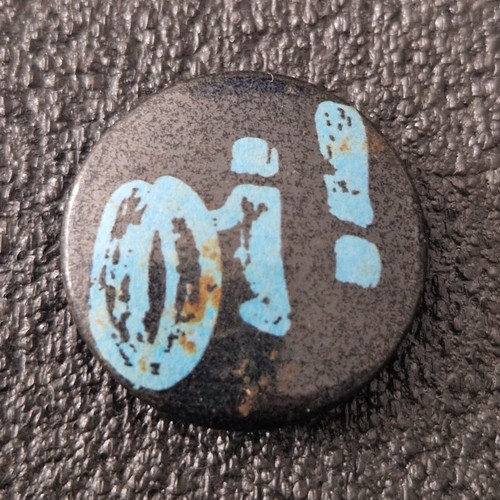 Vintage 25mm 1980s badge - vintage,