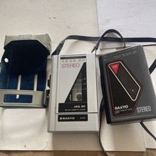 Vintage x2 Sanyo M-G32