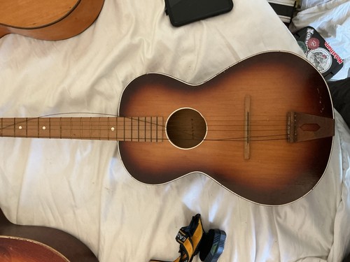 Beautiful 1950s acoustic - beautiful,