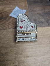 SMALL PILL BOX TRINKET RING