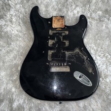  Squier (Fender)  Stratocaster