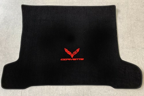 Automotive carpet trunk mat
