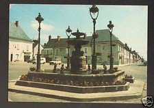 HENRICHEMONT (18) RENAULT 4L &