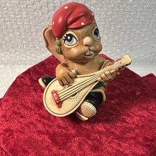 Pendelfin Rabbit 'Casanova'