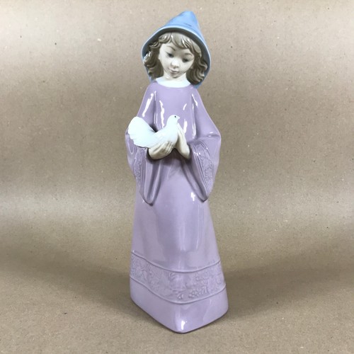 Nao lladro caressing the dove - lladro,