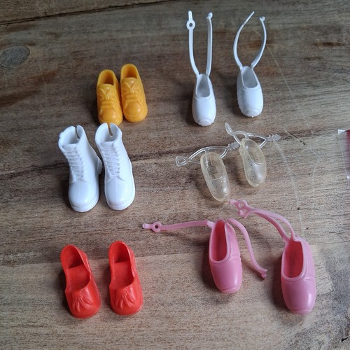 Vintage sindy doll shoes - shoes, x