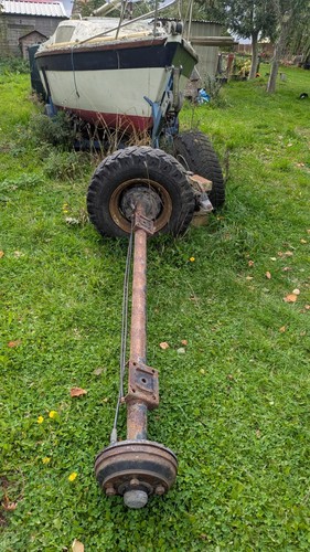 Expedition trailer axle