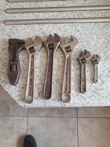 Old adjustable spanners - old,