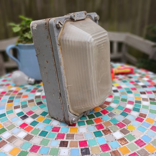 Large heavy vintage - &,