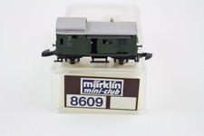 8609 Freight Train Escort Car