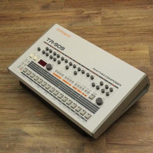 Roland 909 rhythm composer - roland, tr-909