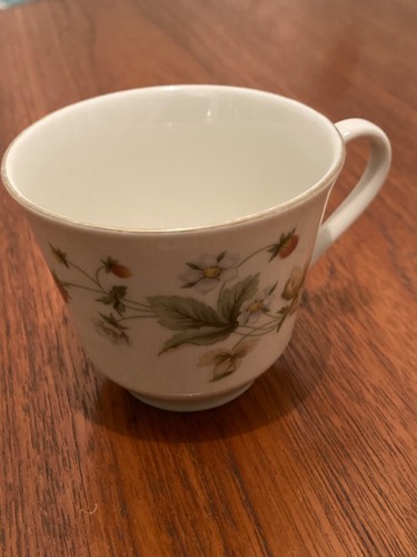 Royal doulton strawberry cream - doulton,