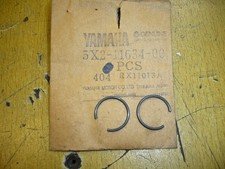 2x piston pin circlip yamaha 5x2-11634-00 dt 80 yz 80 93450-13130 93450-13811