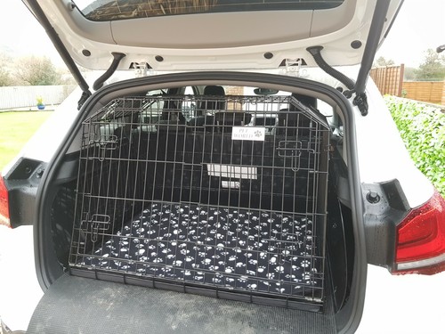 Pet world bmw suv sloping - pet,