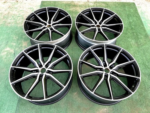 Vossen forged wheels - 24”,
