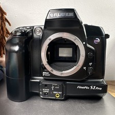 Fujifilm Finepix S1 Pro Body Only  (FAULTY, Err display parts only)