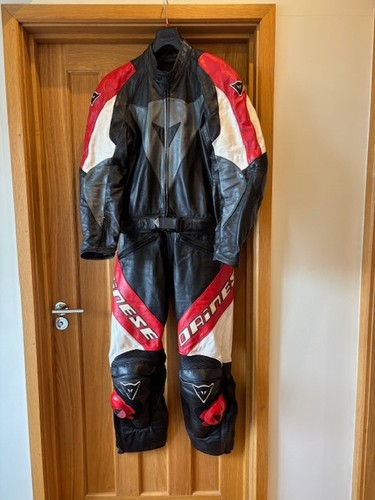 Dainese one piece leathers - , 52